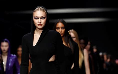 versace prima fashion week milano|versace reviews.